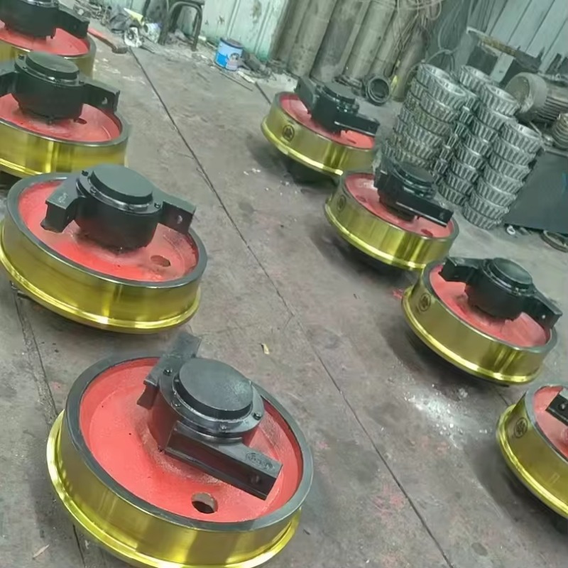 Roda Kereta Derek Baja Tempa B - Heavy Equipment Mining ulasan dan harga